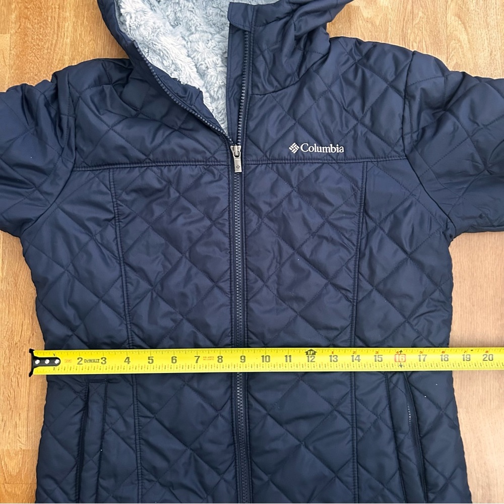 Columbia woman’s navy blue warm soft cozy insulation puffer jacket w hood - Picture 6 of 9